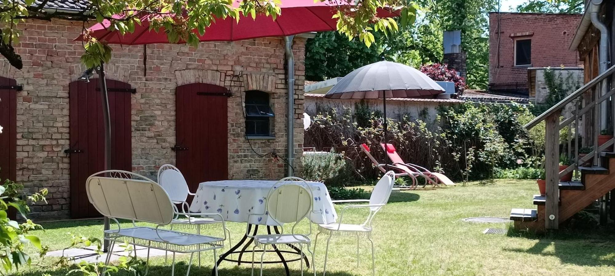 Schlossparkferienwohnungen Rheinsberg Mit Garten Exterior foto